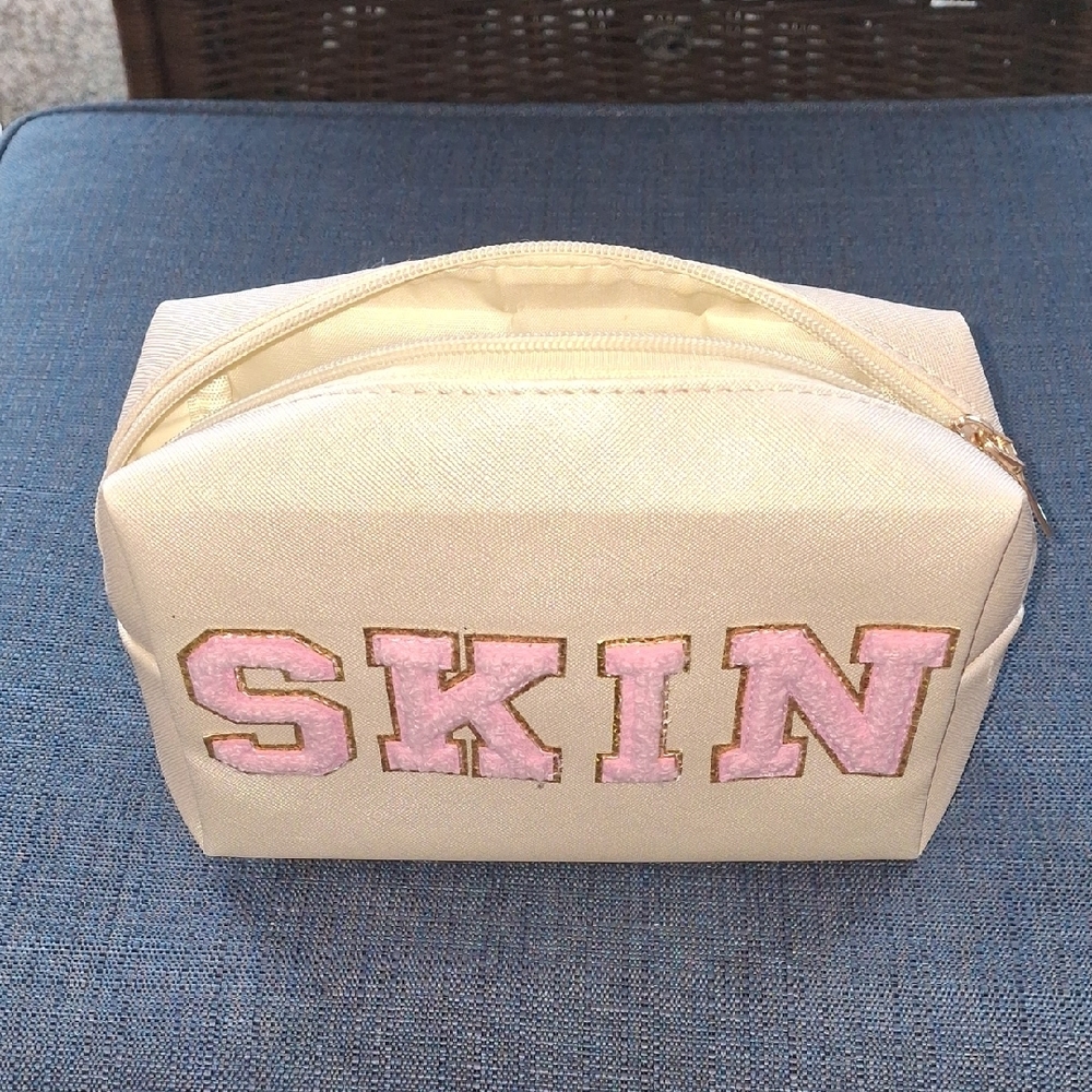 NWOT "SKIN" Skincare Zip-up Cosmetic Bag